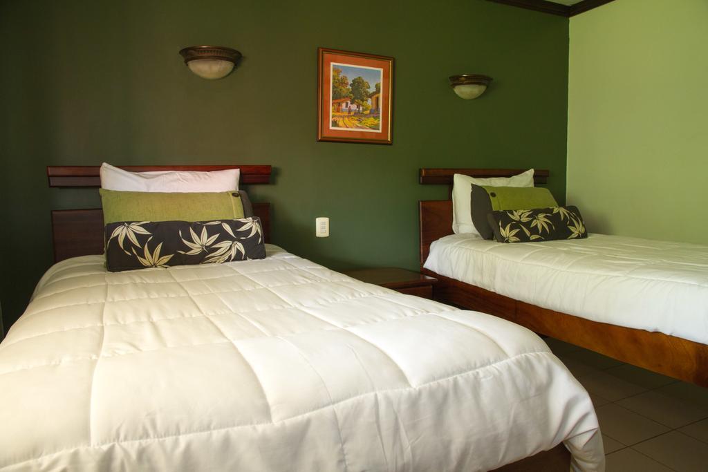 Getaways At Pueblo Real Hotel Quepos Bagian luar foto