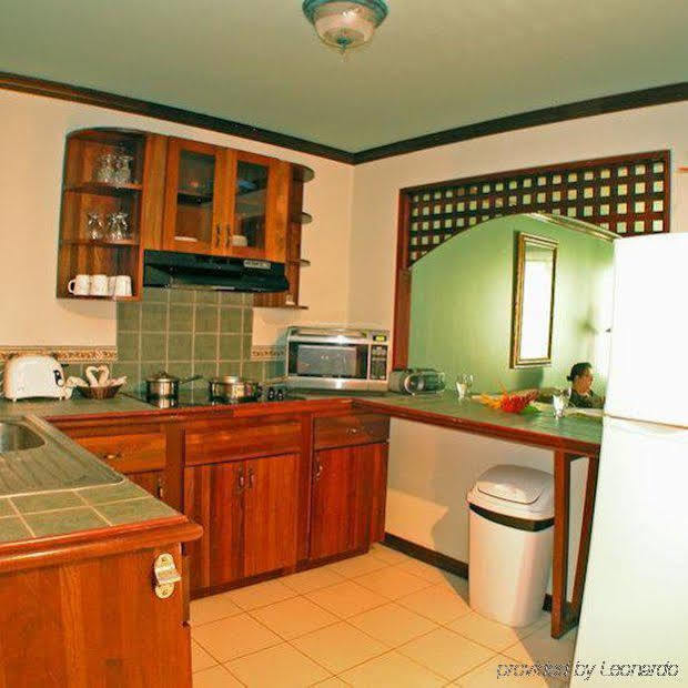 Getaways At Pueblo Real Hotel Quepos Bagian luar foto