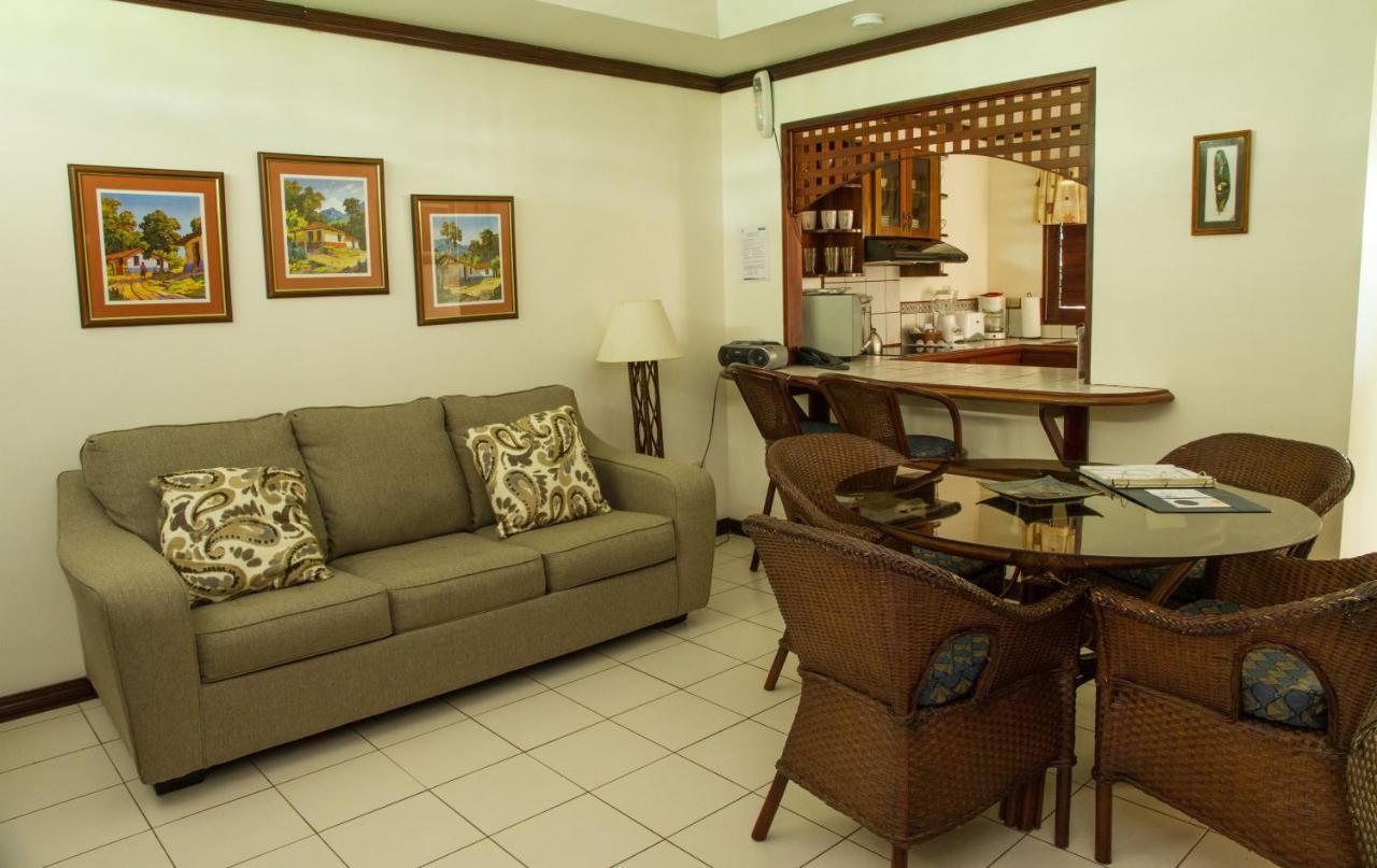 Getaways At Pueblo Real Hotel Quepos Bagian luar foto